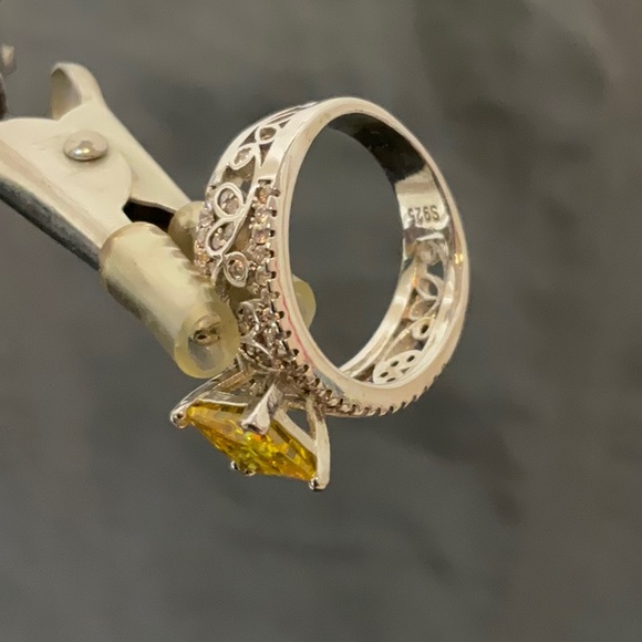 Vtg. (1975) Sterling Silver Ring With 5ctw Citrine Natural Gemstone. Size 7 - Picture 6 of 7